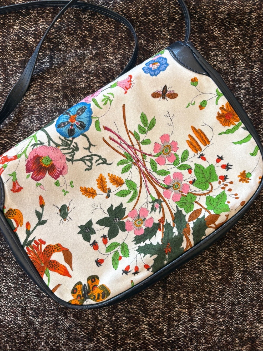 GUCCI CROSSBODY NAVY GOLD FLORA BLOOMS GRASSHOPPER BUTTERFLY - Picture 3 of 10